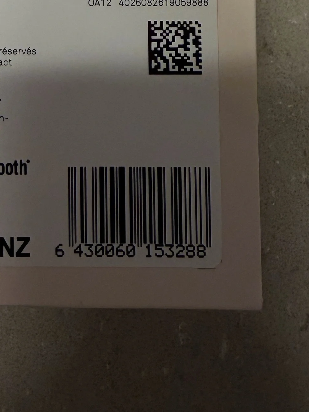 BNIB Oura Ring 4 Gold SIZE 8